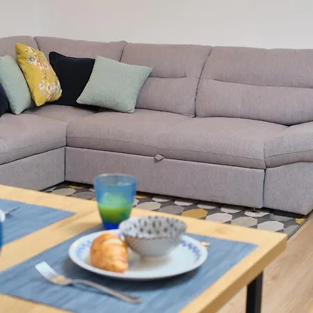 Bacci 2-bedroom By Litto * Спліт