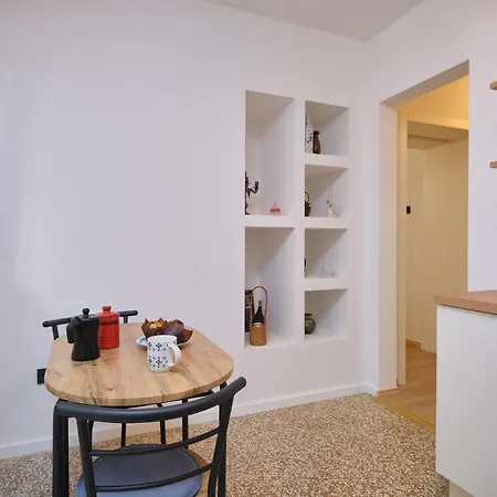 Bacci 2-bedroom By Litto Apartman Split