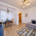 Bacci 2-bedroom By Litto Апартаменты *