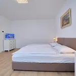 Bacci 2-bedroom By Litto Апартаменты