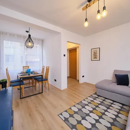 Bacci 2-bedroom By Litto דירה *