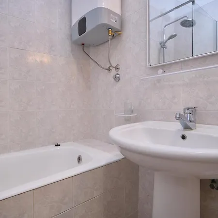 Apartman Bacci 2-bedroom By Litto *