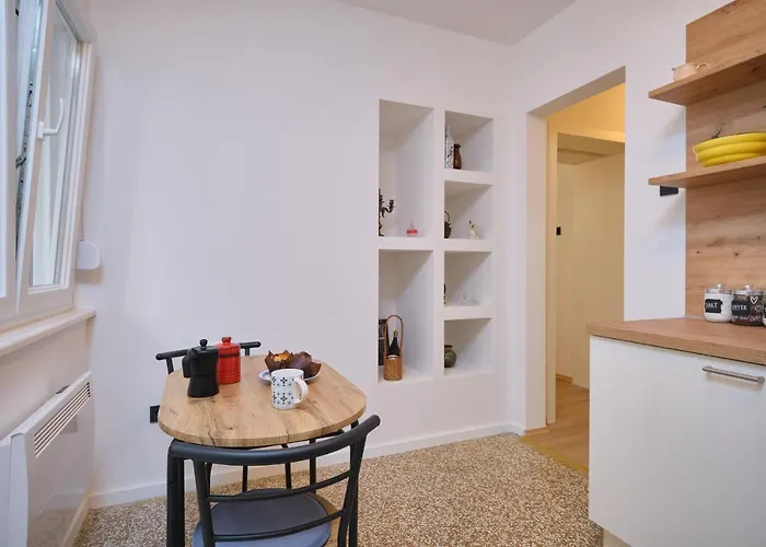 Bacci 2-bedroom By Litto Apartman Split